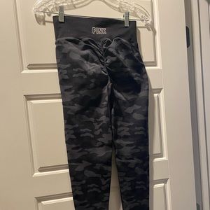 Victoria Secret PINK bustled leggings. NEW